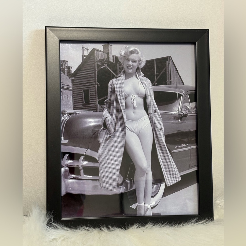 (137)Source Unknown Black & White Vintage Pin-Up Car Photo Print